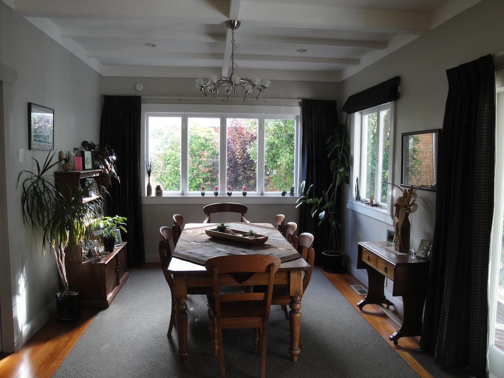 English Tudor House Hamilton Room photo